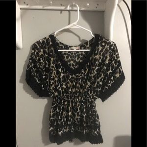Cheetah print top with beautiful details!!